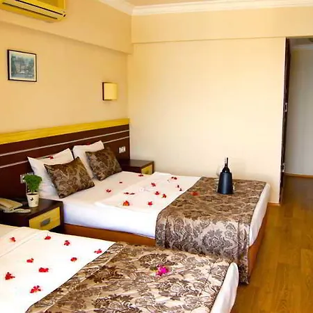 Yunus Marmaris